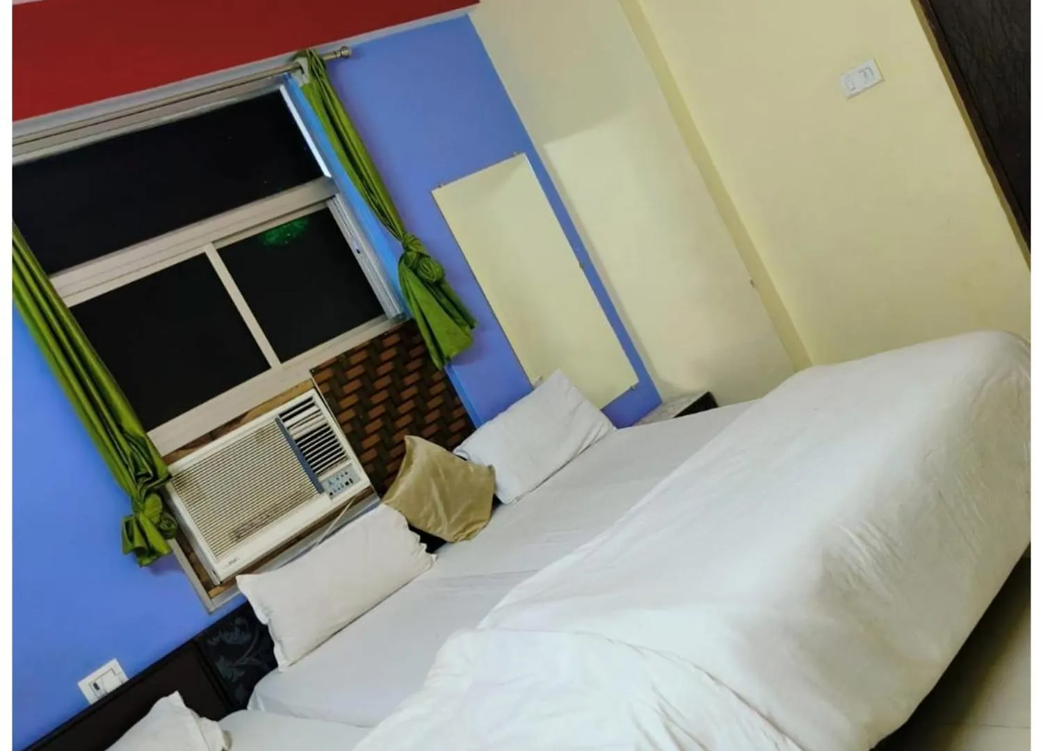 Hotel Shivay # Guest House Near Kashi Vishwanath Temple - A Premium Hotel In Varanasi 4*,  India