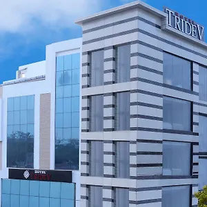 Tridev Varanasi
